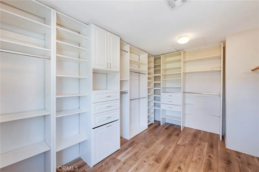 45339 Tiburcio Temecula CA 92592 - Primary Ensuite Bathroom Walk in Closet