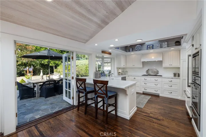 877 Sandcastle Drive, Corona Del Mar, California 92625