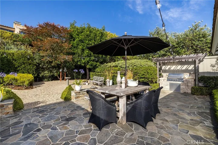 877 Sandcastle Drive, Corona Del Mar, California 92625