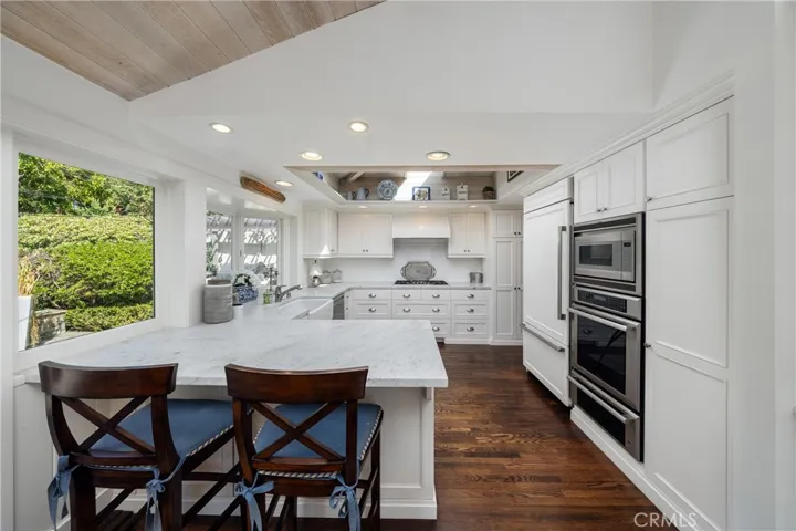 877 Sandcastle Drive, Corona Del Mar, California 92625