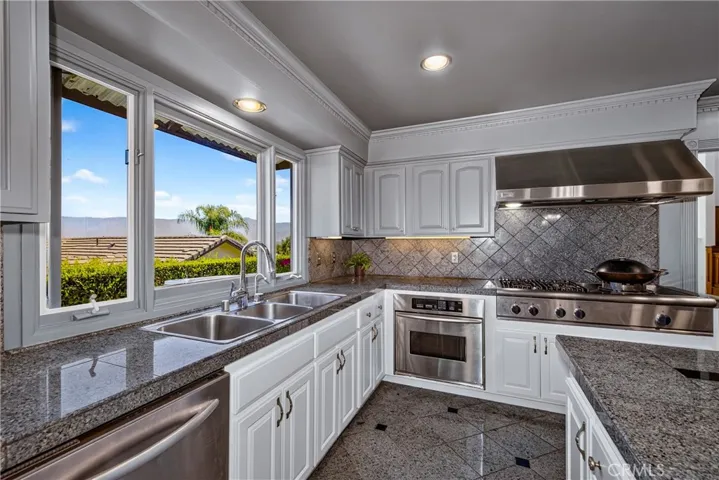 11758 Almond Court, Loma Linda, California 92354