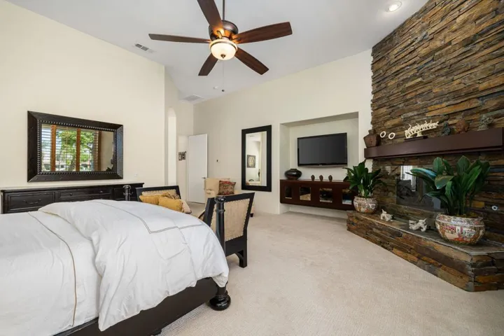 49-web-or-mls-JSWingedFoot_OPMG_0626_049