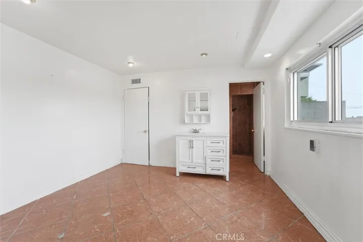 Bonus, Downstairs Bathroom & Utility Closet