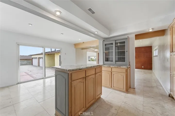Kitchen & Patio Entrance