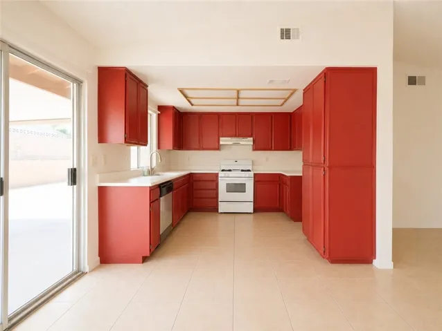 2310 Edam Street, Lancaster, California 93536