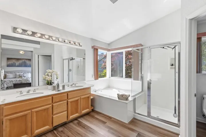 17 Miranda Court, Alameda, California 94502