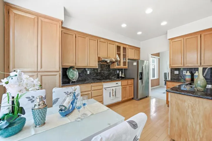 17 Miranda Court, Alameda, California 94502