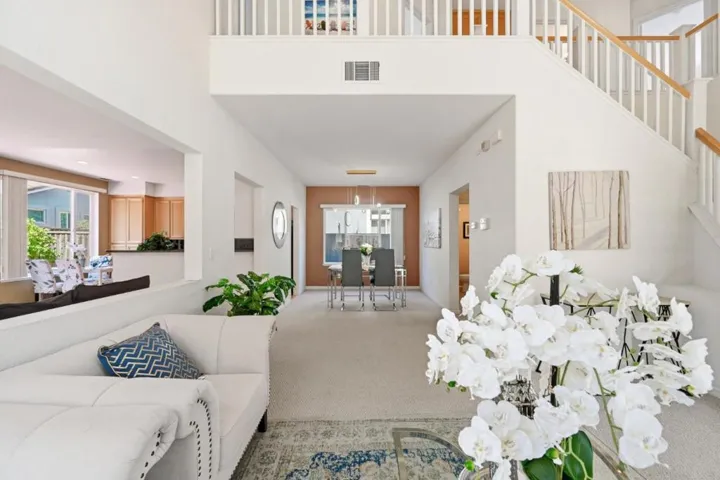 17 Miranda Court, Alameda, California 94502
