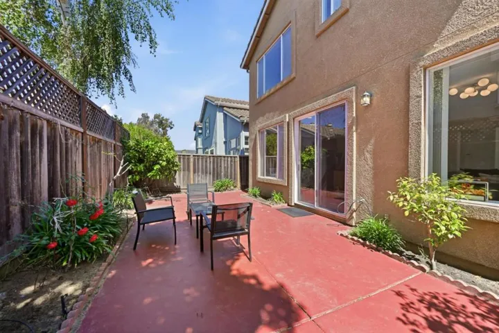 17 Miranda Court, Alameda, California 94502