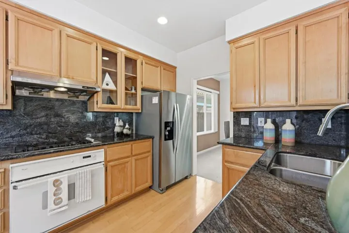17 Miranda Court, Alameda, California 94502