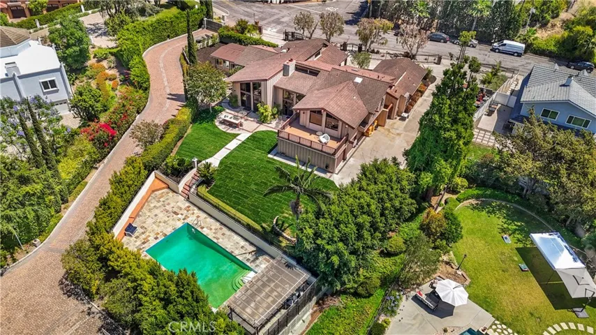 1001 W Las Palmas, Fullerton, California 92835