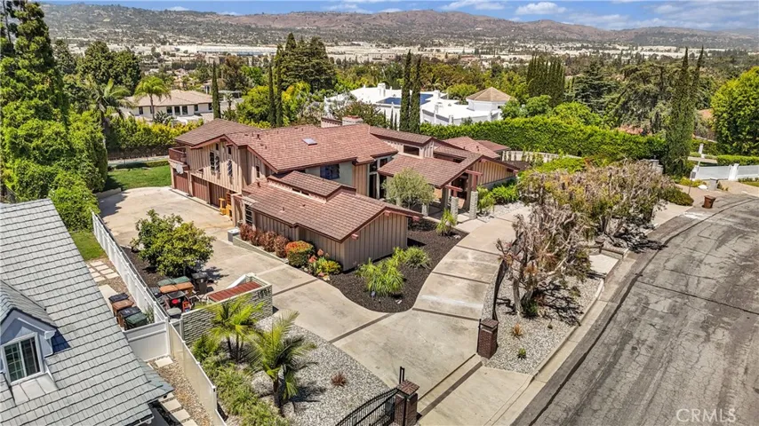 1001 W Las Palmas, Fullerton, California 92835