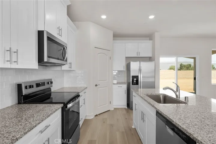 14793 Desert Lily Court, Apple Valley, California 92307