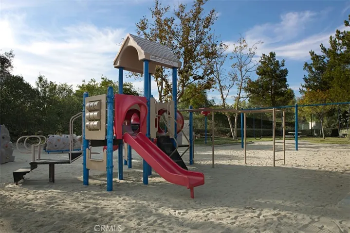 Amenities - Sycamore Park - Playground