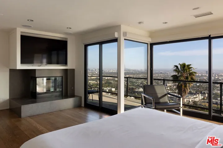 1815 N Crescent Heights Boulevard, West Hollywood, California 90069