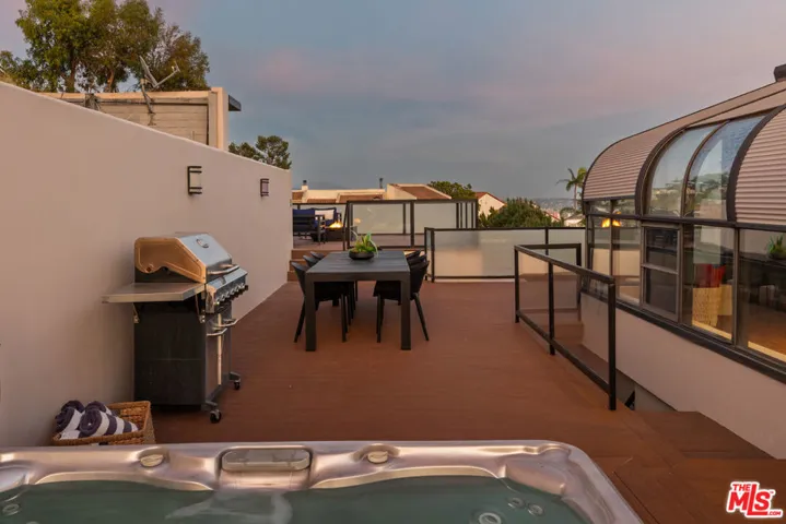 1815 N Crescent Heights Boulevard, West Hollywood, California 90069