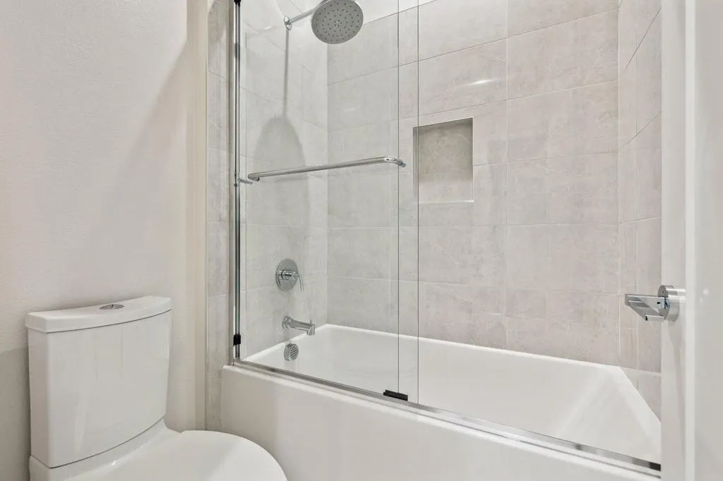 16-web-or-mls-8M4A4450