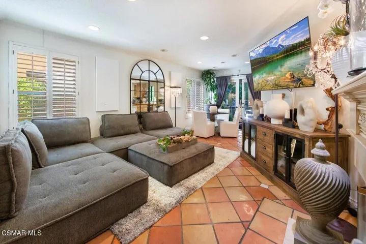 COTTONWOOD LIVING RM WITH FURNITURE