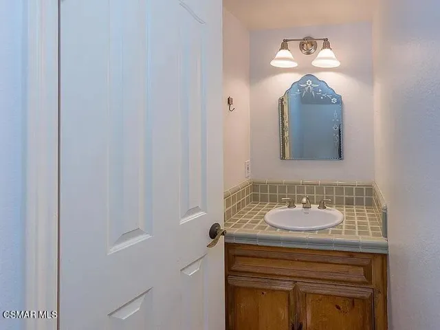 COTTONWOOD HALF BATH