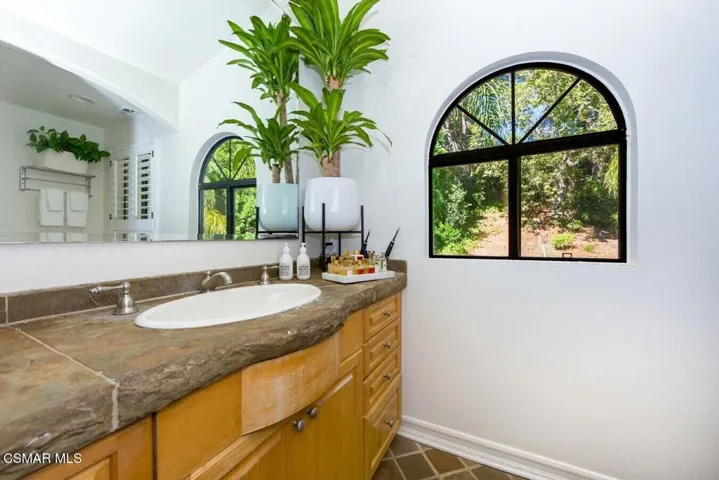 COTTONWOOD GROVE BATH 2