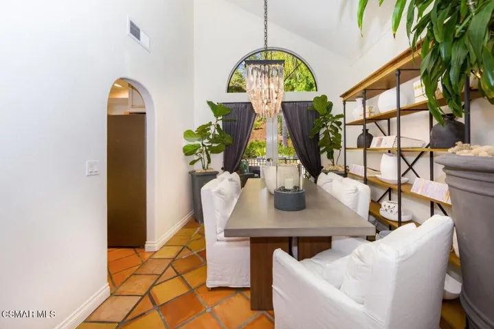 COTTONWOOD DINING ROOM