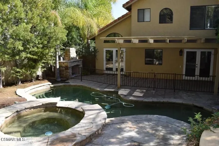 COTTONWOOD GROVE TRAIL POOL SPA