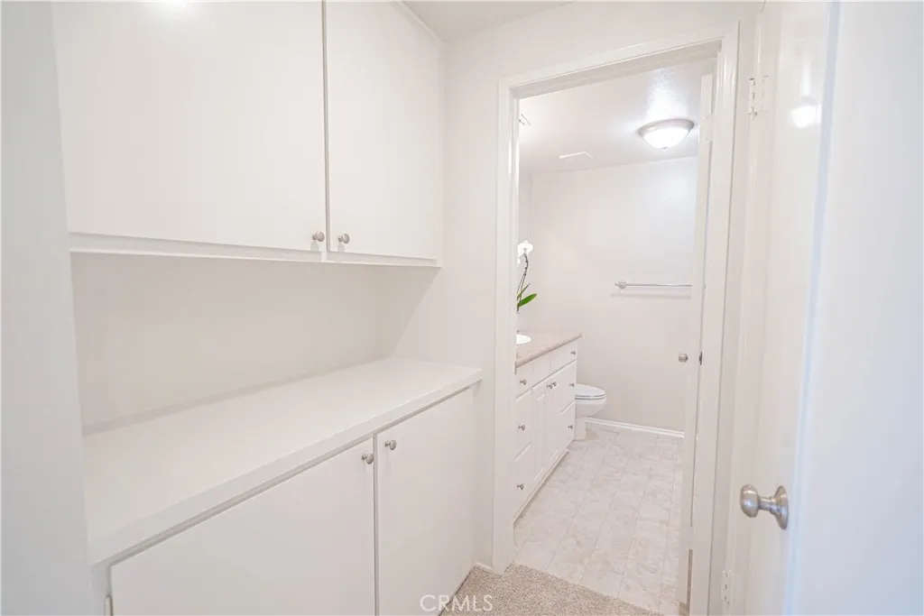 hallway leading to 2nd bathroom