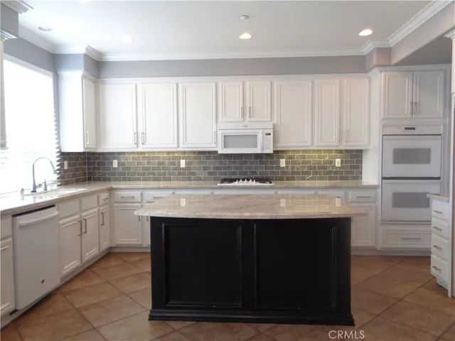 20904 Monarch Lane 27, Huntington Beach, California 92646