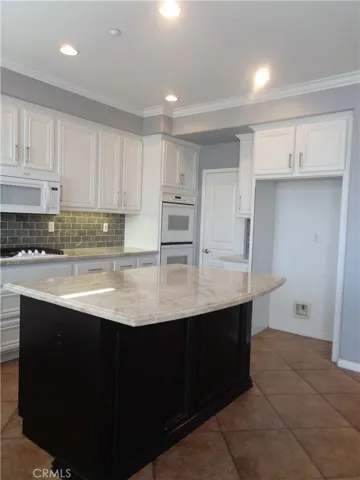 20904 Monarch Lane 27, Huntington Beach, California 92646