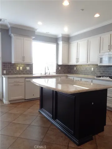 20904 Monarch Lane 27, Huntington Beach, California 92646