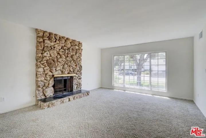 6840 Sausalito Avenue, West Hills, California 91307