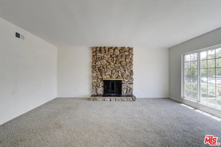 6840 Sausalito Avenue, West Hills, California 91307