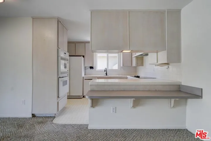 6840 Sausalito Avenue, West Hills, California 91307