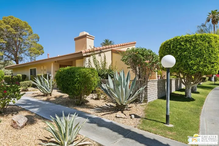 2671 N Whitewater Club Drive, Palm Springs, California 92262