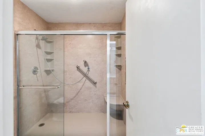 2671 N Whitewater Club Drive, Palm Springs, California 92262
