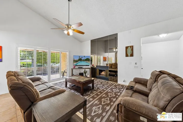 2671 N Whitewater Club Drive, Palm Springs, California 92262