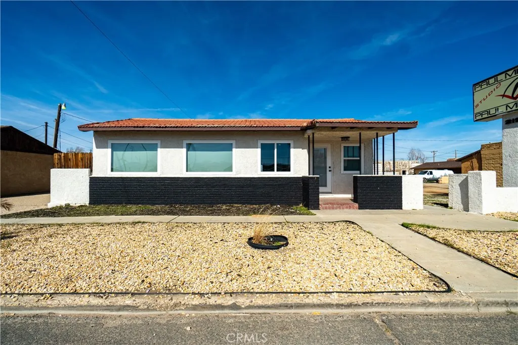 21948 Us Hwy 18