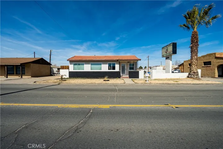 21948 Us Highway 18, Apple Valley, California 92307