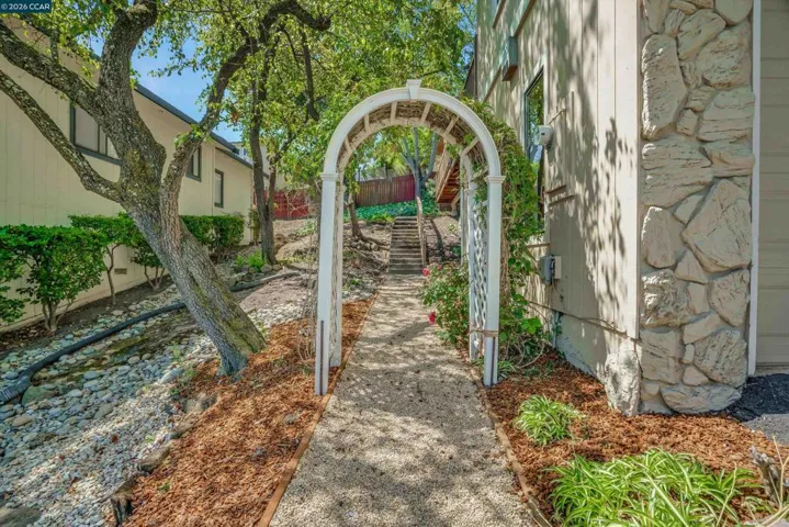 2271 Yale St, Martinez, California 94553