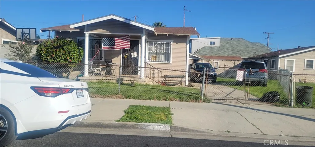 1211 w 105th Street
Los Angeles, CA 90044