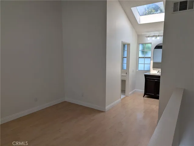 Upper floor with bedroom, bath and closet