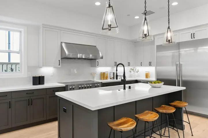 15675 El Gato Lane, Los Gatos, California 95032