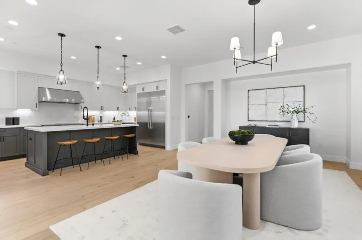 15675 El Gato Lane, Los Gatos, California 95032