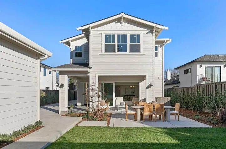 15675 El Gato Lane, Los Gatos, California 95032