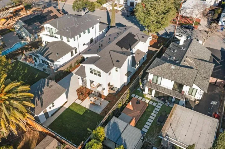 15675 El Gato Lane, Los Gatos, California 95032