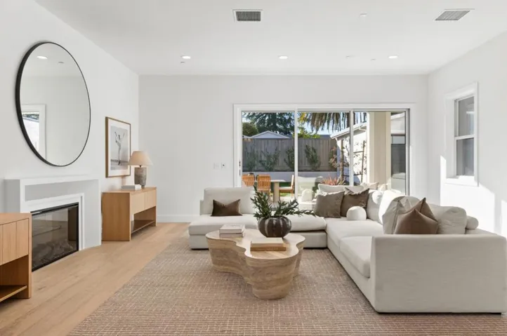 15675 El Gato Lane, Los Gatos, California 95032