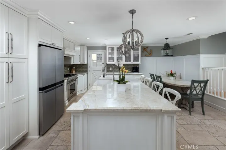 331 Walnut Street, Newport Beach, California 92663