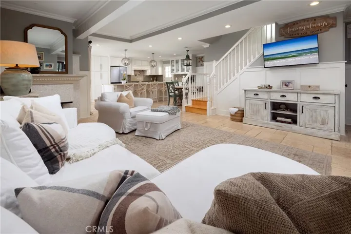 331 Walnut Street, Newport Beach, California 92663