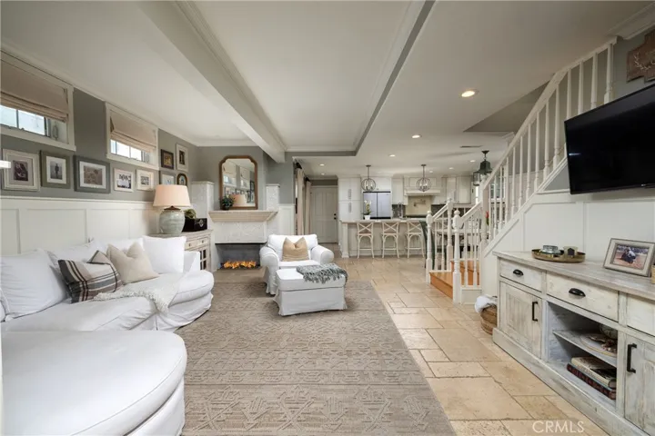 331 Walnut Street, Newport Beach, California 92663