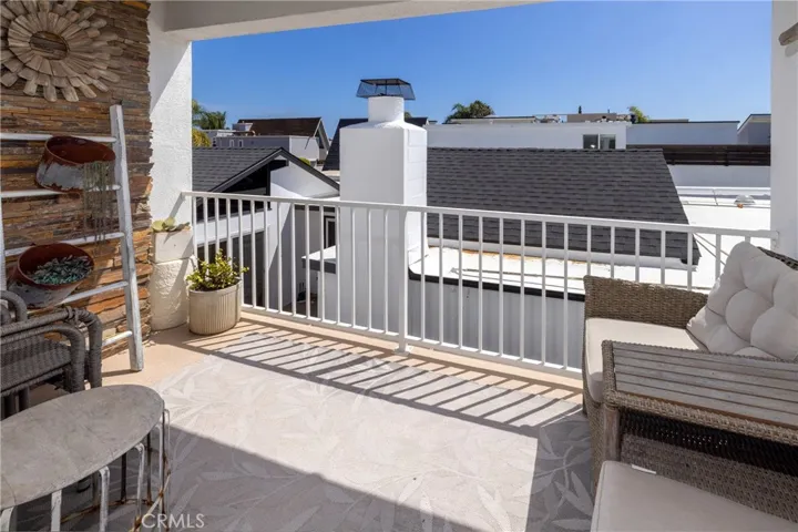 331 Walnut Street, Newport Beach, California 92663
